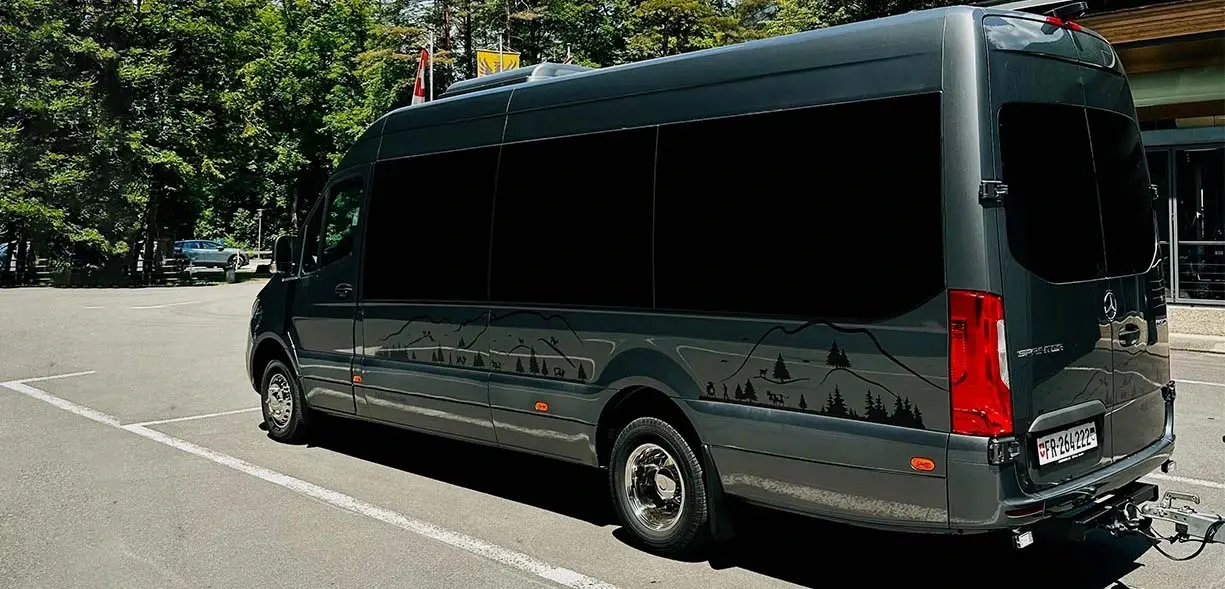 19-Seat Mercedes-Benz Sprinter 4