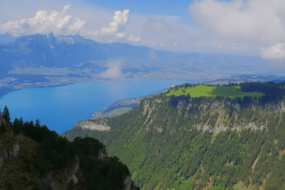 Niederhorn-Switzerland-Swiss-mountains-and-lakes