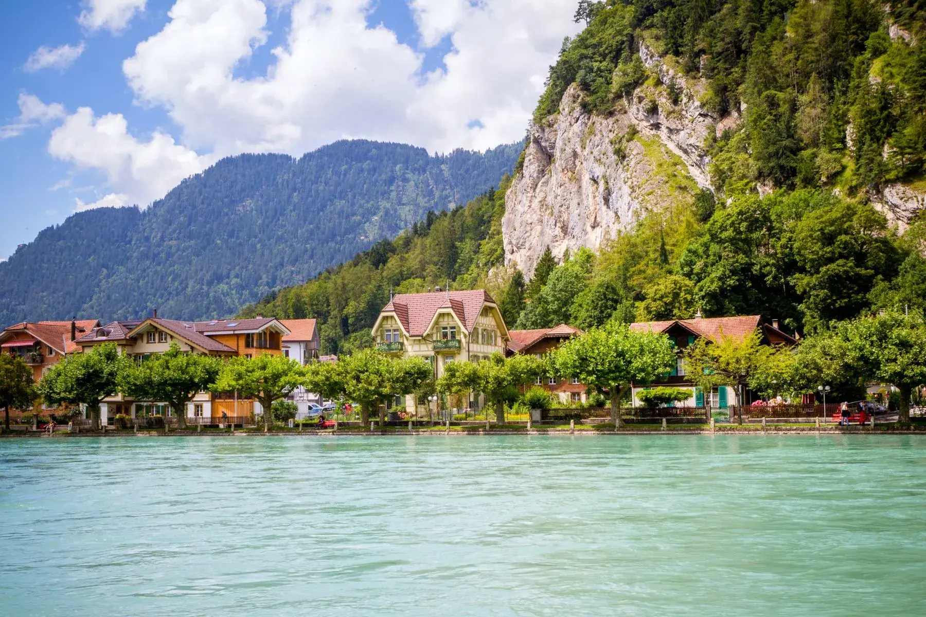 interlaken-and-aare-river