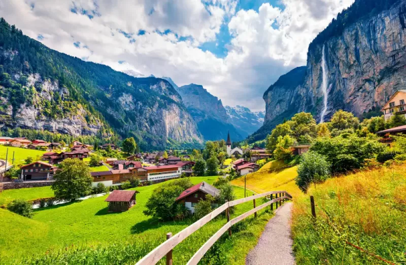 Travel to Lauterbrunnen Switzerland