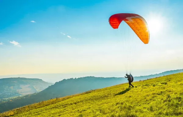 Paragliding in Wengen village