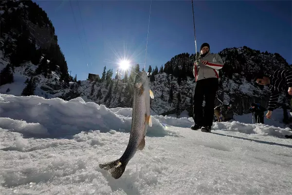 ice fishing Stockhorn