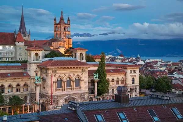 Cityscape image of downtown Lausanne